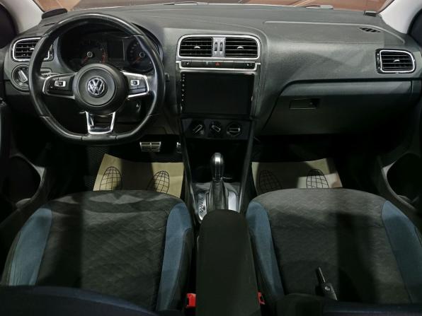 Volkswagen Polo V Рестайлинг с пробегом 2020 года, цена 1 250 000 рублей, 117776 км, седан, Автокод Объявления