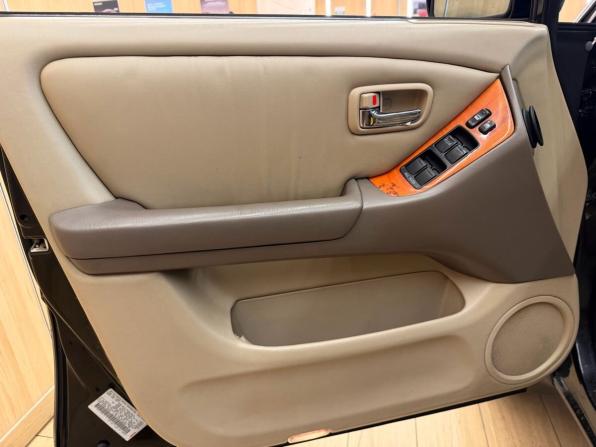 Lexus RX I с пробегом 2001 года, цена 679 000 рублей, 250000 км, внедорожник, Автокод Объявления