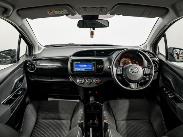 Toyota Vitz III (XP130) Рестайлинг 2 с пробегом 2019 года, цена 1 100 000 рублей, 101719 км, хэтчбек, Автокод Объявления