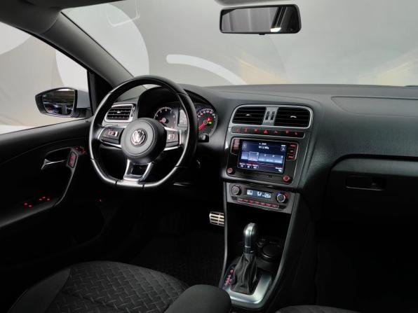 Volkswagen Polo V Рестайлинг с пробегом 2018 года, цена 1 275 000 рублей, 85339 км, седан, Автокод Объявления