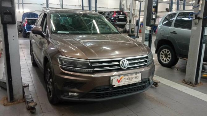 Volkswagen Tiguan II с пробегом 2018 года, цена 2 350 000 рублей, 179938 км, внедорожник, Автокод Объявления