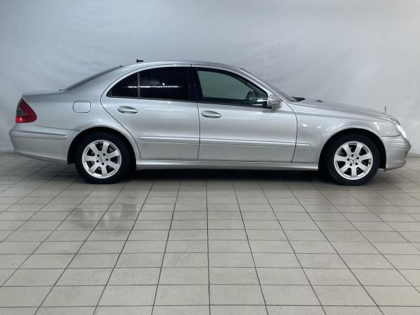 Mercedes-Benz E-Класс III (W211 S211) Рестайлинг с пробегом 2007 года, цена 800 000 рублей, 427433 км, седан, Автокод Объявления
