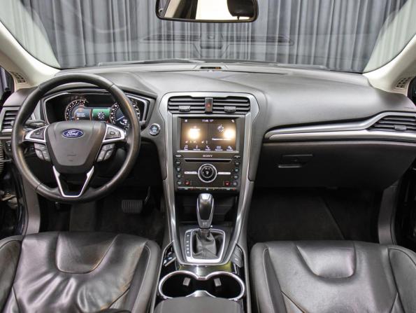 Ford Mondeo V с пробегом 2016 года, цена 1 349 000 рублей, 163000 км, седан, Автокод Объявления