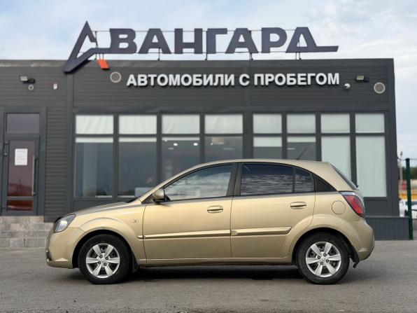 Kia Rio II Рестайлинг с пробегом 2009 года, цена 650 000 рублей, 131400 км, хэтчбек, Автокод Объявления