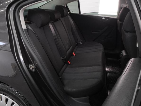 Volkswagen Passat B6 с пробегом 2010 года, цена 649 000 рублей, 220808 км, седан, Автокод Объявления
