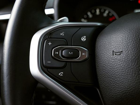Haval Jolion I Рестайлинг с пробегом 2025 года, цена 1 995 000 рублей, 43528 км, внедорожник, Автокод Объявления