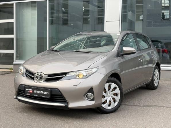 Toyota Auris II с пробегом 2013 года, цена 1 295 000 рублей, 90000 км, хэтчбек, Автокод Объявления