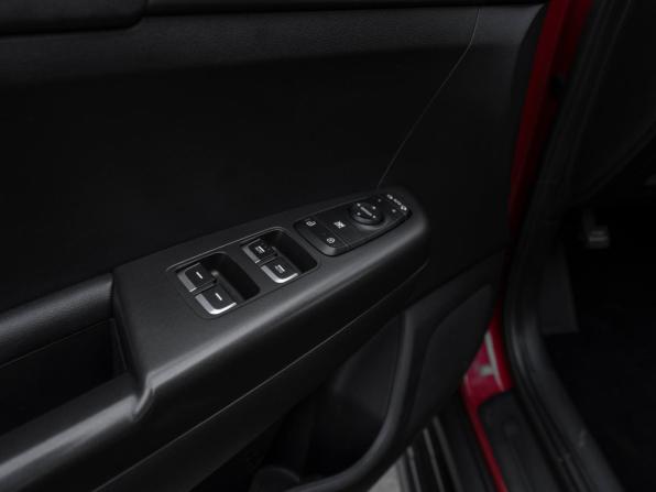 Kia Sportage IV Рестайлинг с пробегом 2019 года, цена 2 060 000 рублей, 100927 км, внедорожник, Автокод Объявления