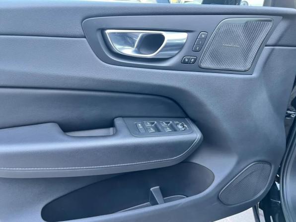 Volvo XC60 II Рестайлинг с пробегом 2023 года, цена 5 985 000 рублей, 28991 км, внедорожник, Автокод Объявления