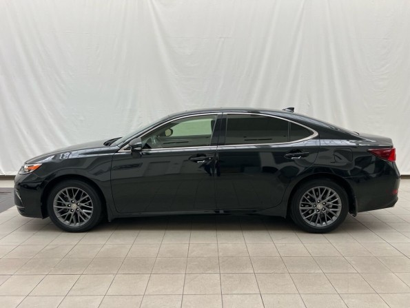 Lexus ES VI Рестайлинг с пробегом 2017 года, цена 3 250 000 рублей, 59948 км, седан, Автокод Объявления