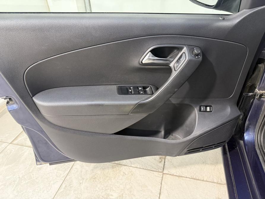 Volkswagen Polo V Рестайлинг Химки  - изображение 16