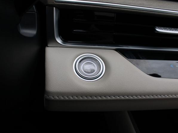 Chery Arrizo 8 с пробегом 2024 года, цена 2 069 000 рублей, 32976 км, седан, Автокод Объявления