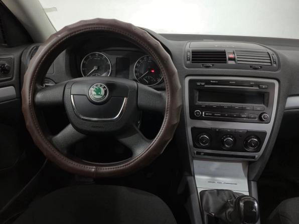 Skoda Octavia II (A5) Рестайлинг с пробегом 2013 года, цена 775 000 рублей, 190123 км, лифтбек, Автокод Объявления