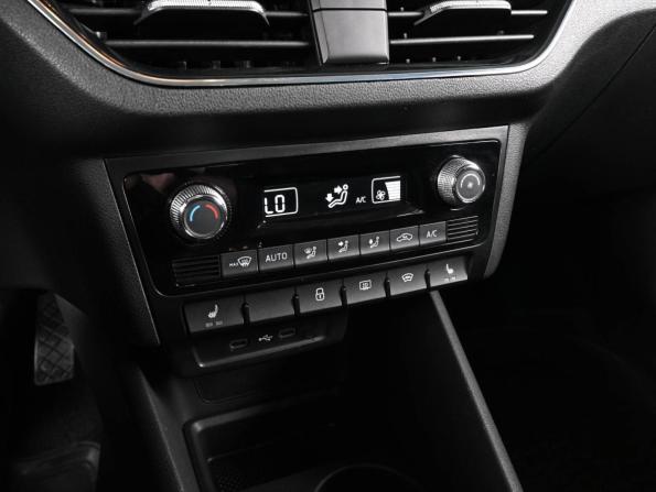 Skoda Rapid II с пробегом 2020 года, цена 1 799 000 рублей, 65232 км, лифтбек, Автокод Объявления