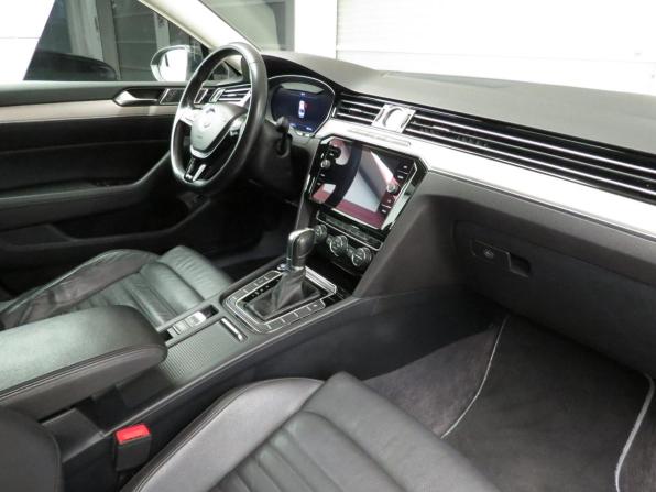 Volkswagen Passat B8 с пробегом 2017 года, цена 1 790 000 рублей, 177900 км, седан, Автокод Объявления