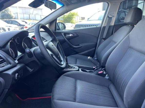 Opel Astra J Рестайлинг с пробегом 2014 года, цена 799 000 рублей, 84398 км, хэтчбек, Автокод Объявления