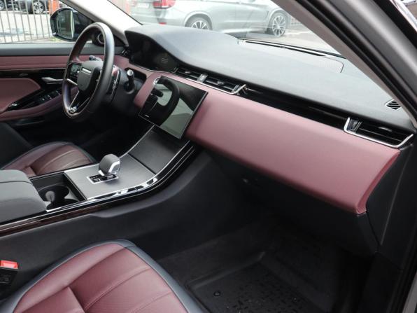 Land Rover Range Rover Evoque II Рестайлинг с пробегом 2024 года, цена 5 550 000 рублей, 23893 км, внедорожник, Автокод Объявления