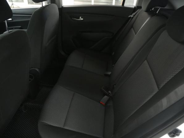 Kia Rio IV Рестайлинг с пробегом 2021 года, цена 1 722 000 рублей, 46700 км, хэтчбек, Автокод Объявления