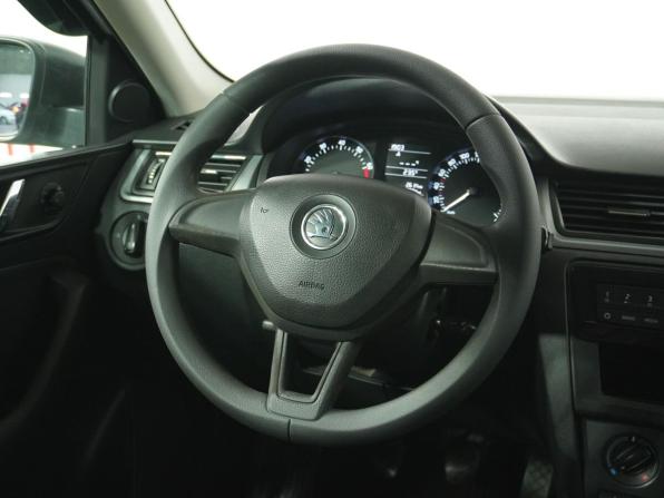 Skoda Rapid I с пробегом 2017 года, цена 1 189 000 рублей, 98334 км, лифтбек, Автокод Объявления