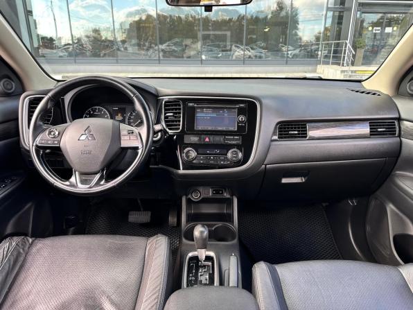 Mitsubishi Outlander III Рестайлинг 2 с пробегом 2015 года, цена 1 499 000 рублей, 146000 км, внедорожник, Автокод Объявления