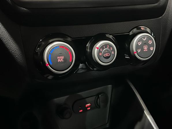 Kia Rio III Рестайлинг с пробегом 2015 года, цена 1 050 000 рублей, 89714 км, седан, Автокод Объявления