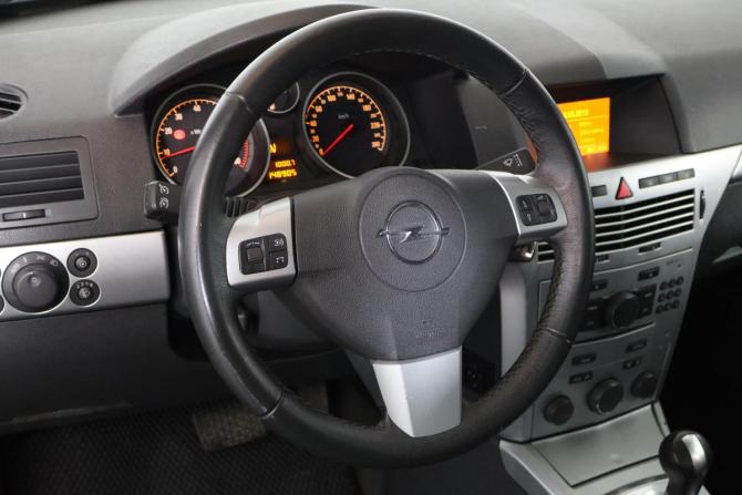 Opel Astra H Рестайлинг с пробегом 2012 года, цена 499 000 рублей, 147000 км, седан, Автокод Объявления