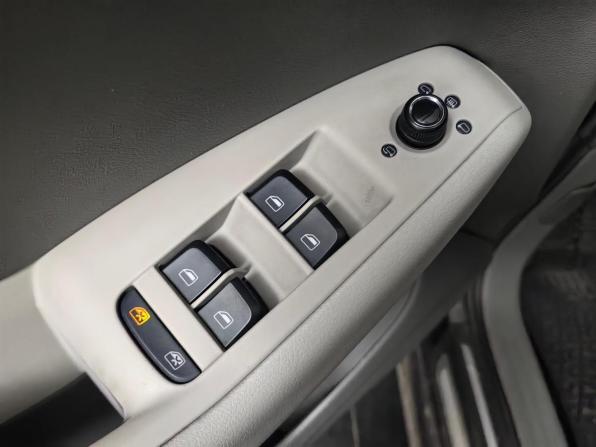 Audi Q5 I (8R) с пробегом 2010 года, цена 1 360 000 рублей, 152418 км, внедорожник, Автокод Объявления