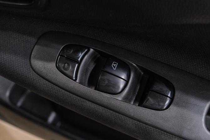 Nissan Serena IV (C26) с пробегом 2015 года, цена 1 129 000 рублей, 240000 км, минивэн, Автокод Объявления