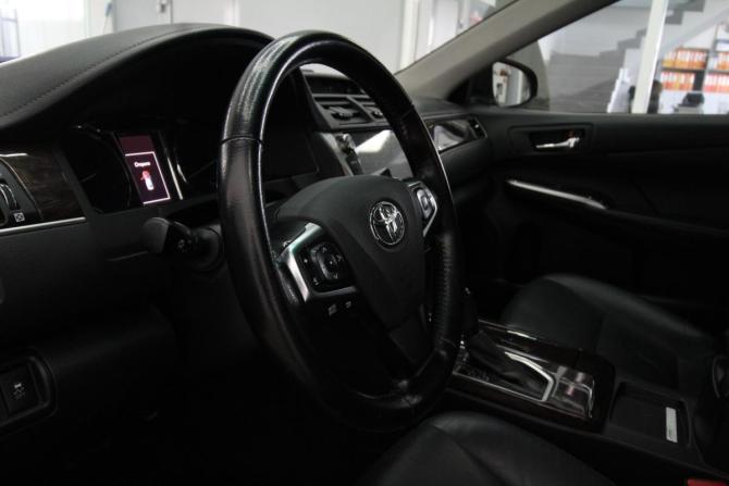 Toyota Camry VII (XV50) Рестайлинг 2 с пробегом 2018 года, цена 2 250 000 рублей, 210000 км, седан, Автокод Объявления