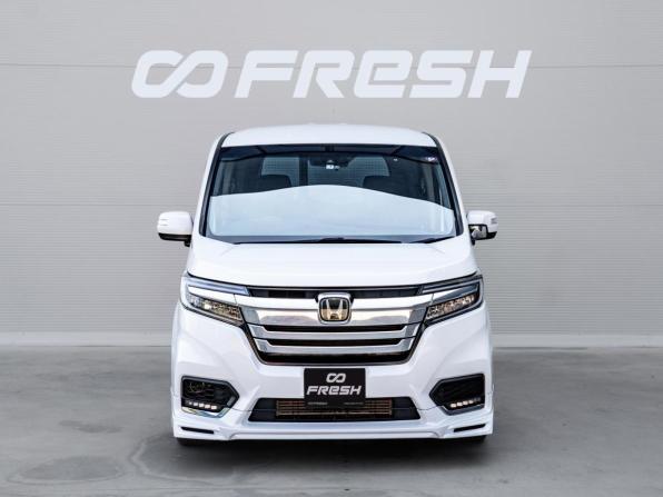 Honda Stepwgn V Рестайлинг с пробегом 2019 года, цена 2 395 000 рублей, 73018 км, минивэн, Автокод Объявления