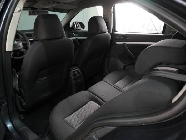 Skoda Octavia II (A5) Рестайлинг с пробегом 2011 года, цена 834 000 рублей, 256609 км, лифтбек, Автокод Объявления