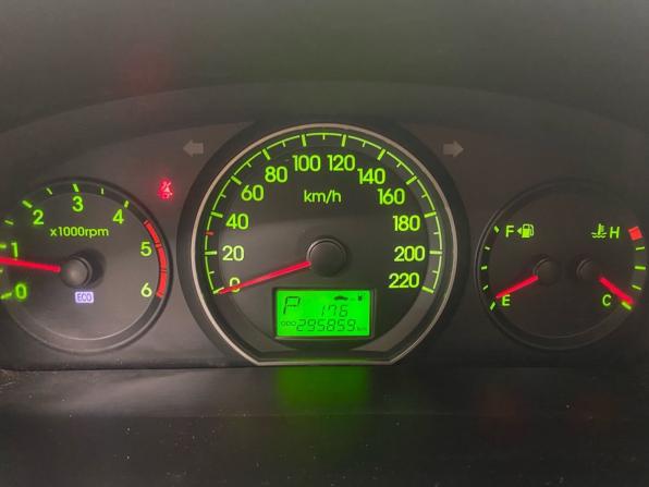 Hyundai Grand Starex I с пробегом 2009 года, цена 1 029 000 рублей, 290000 км, минивэн, Автокод Объявления