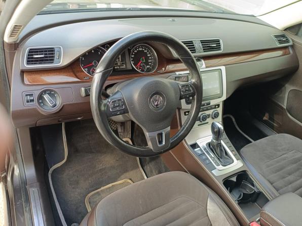 Volkswagen Passat B7 с пробегом 2012 года, цена 969 000 рублей, 183752 км, седан, Автокод Объявления
