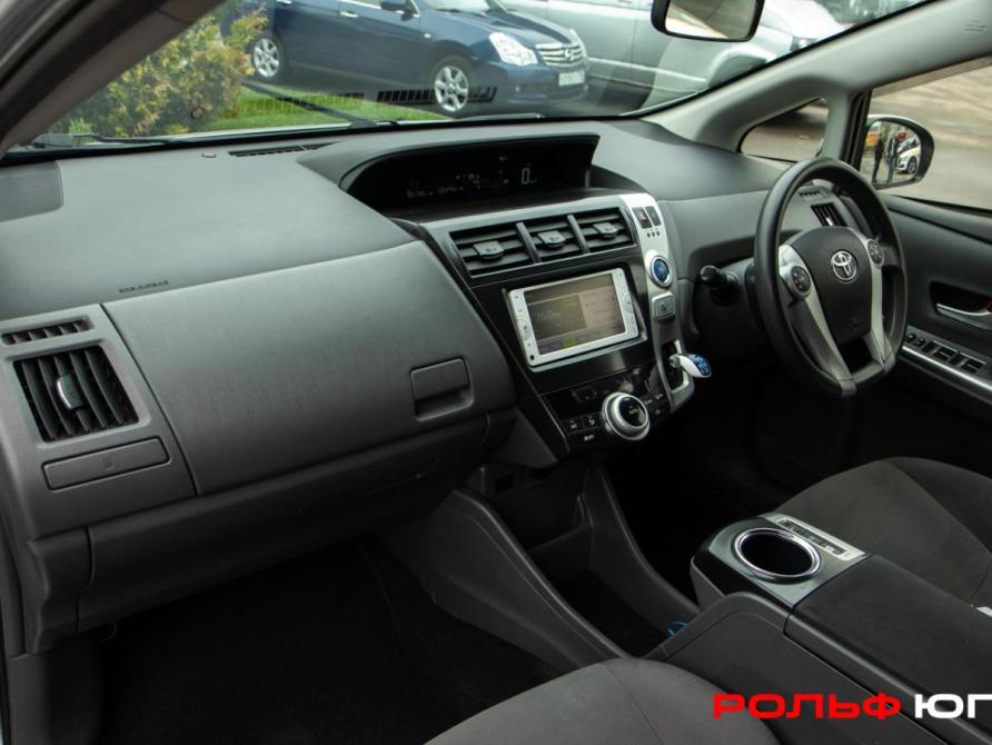 Toyota Prius III Рестайлинг (XW30) Москва  - изображение 7