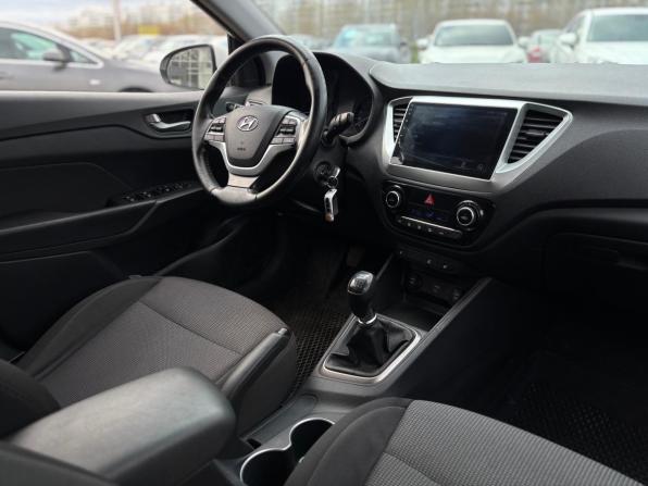Hyundai Solaris II с пробегом 2019 года, цена 978 000 рублей, 284000 км, седан, Автокод Объявления
