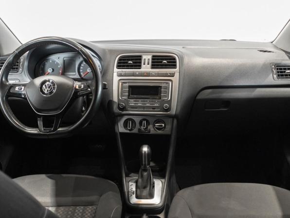 Volkswagen Polo V Рестайлинг с пробегом 2020 года, цена 1 350 000 рублей, 97033 км, седан, Автокод Объявления