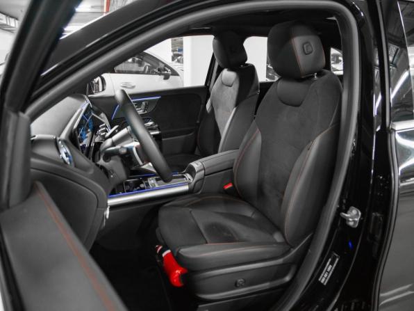 Новый Mercedes-Benz GLA II (H247) Рестайлинг 2024 года, цена 6 270 000 рублей, внедорожник, Автокод Объявления