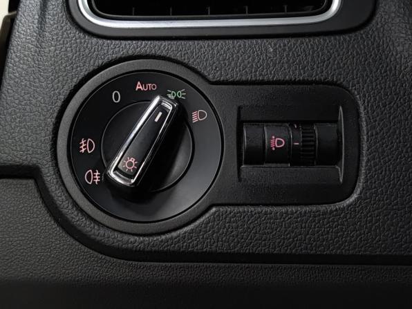 Volkswagen Polo V Рестайлинг с пробегом 2016 года, цена 840 000 рублей, 191000 км, седан, Автокод Объявления