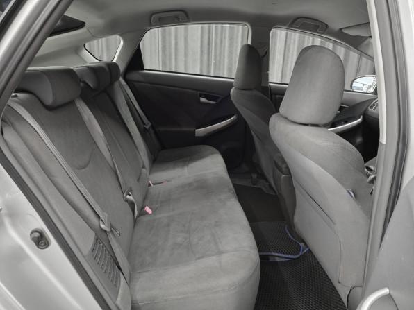 Toyota Prius III (XW30) с пробегом 2010 года, цена 899 000 рублей, 245000 км, лифтбек, Автокод Объявления