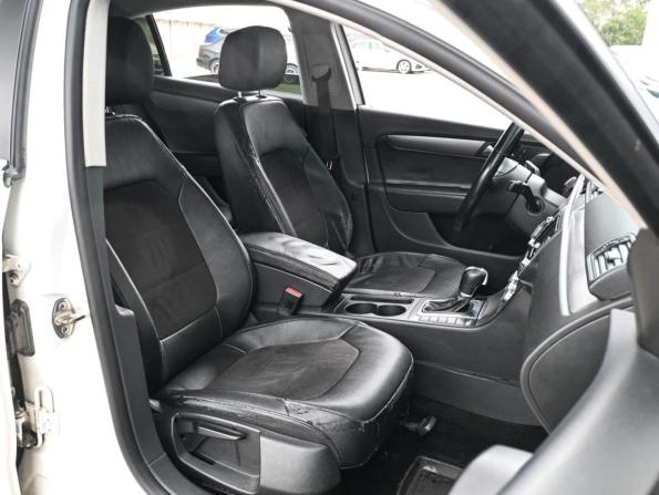 Volkswagen Passat B7 с пробегом 2012 года, цена 999 000 рублей, 244257 км, седан, Автокод Объявления