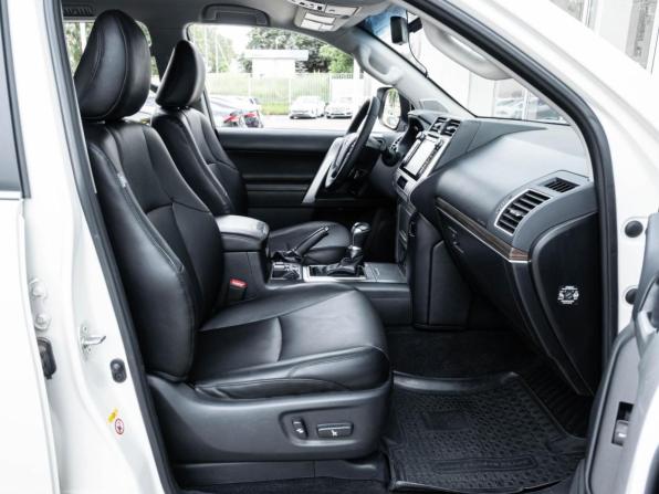 Toyota Land Cruiser Prado 150 Series Рестайлинг 2 с пробегом 2019 года, цена 4 920 000 рублей, 107773 км, внедорожник, Автокод Объявления