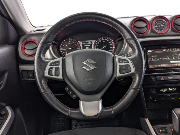 Suzuki Vitara II с пробегом 2016 года, цена 1 615 000 рублей, 104444 км, внедорожник, Автокод Объявления