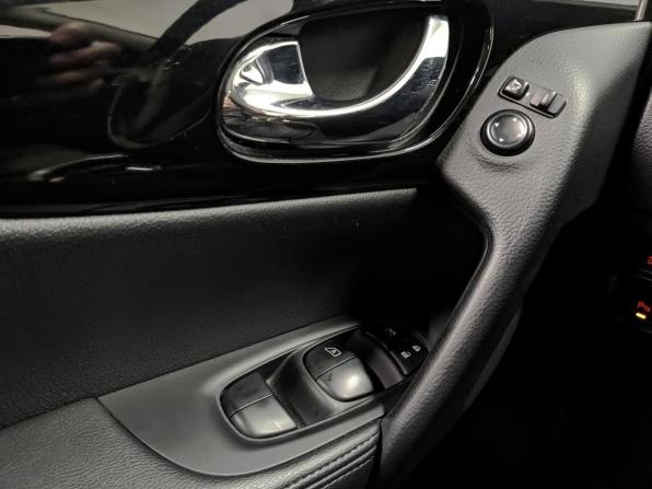 Nissan Qashqai II с пробегом 2016 года, цена 1 925 000 рублей, 54309 км, внедорожник, Автокод Объявления