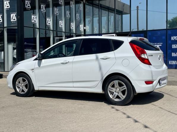 Hyundai Solaris I с пробегом 2014 года, цена 865 000 рублей, 185500 км, хэтчбек, Автокод Объявления