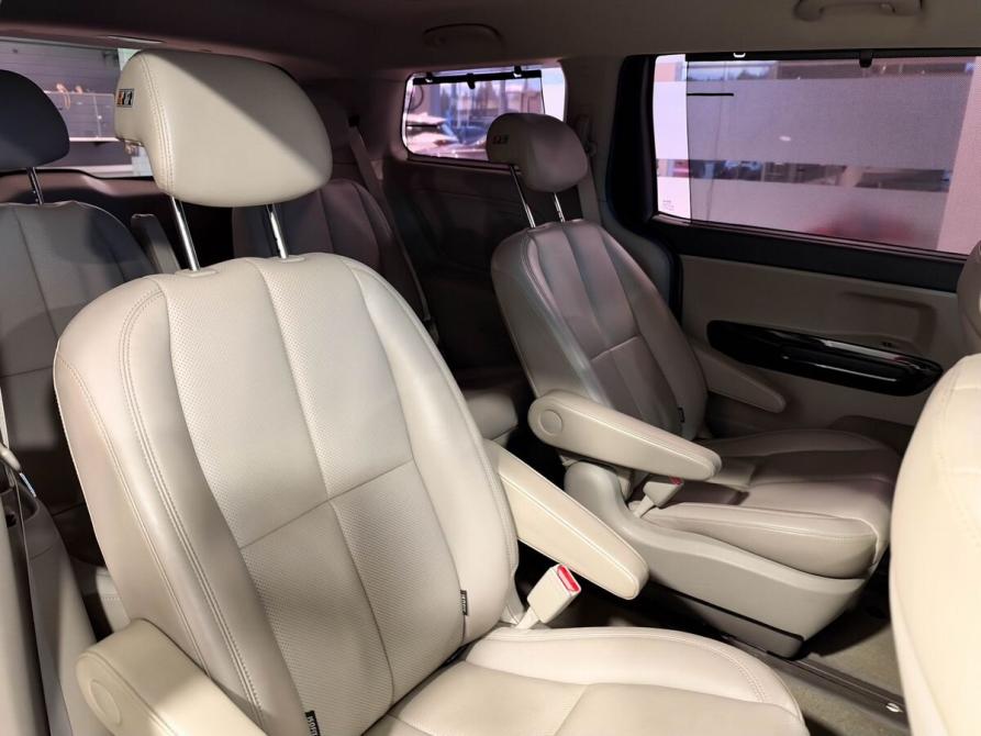 Kia Carnival III Тверь  - изображение 10