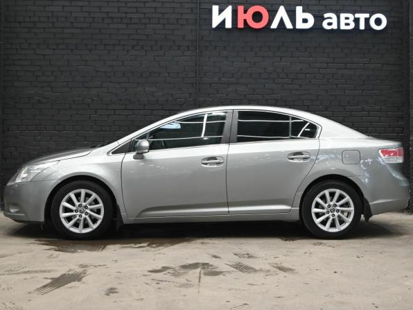 Toyota Avensis III с пробегом 2009 года, цена 995 000 рублей, 293205 км, седан, Автокод Объявления