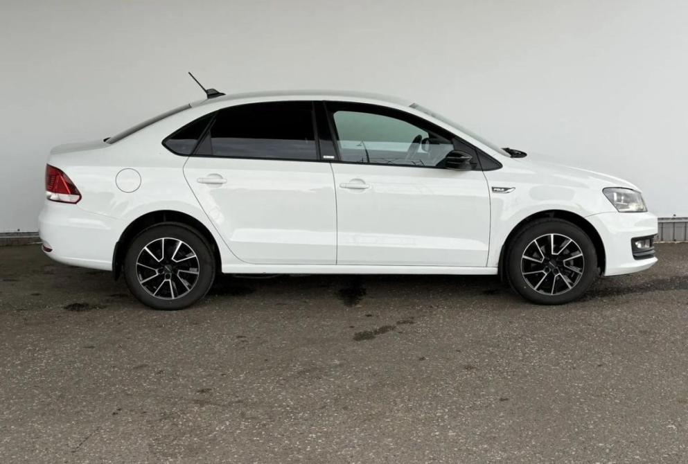 Volkswagen Polo V Рестайлинг Киров  - изображение 4