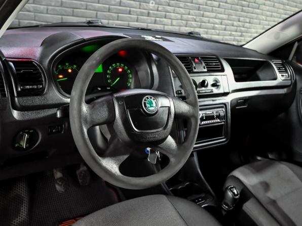 Skoda Fabia II с пробегом 2010 года, цена 350 000 рублей, 200228 км, хэтчбек, Автокод Объявления