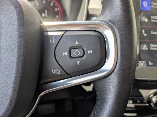 Volvo XC40 I с пробегом 2020 года, цена 3 200 000 рублей, 103076 км, внедорожник, Автокод Объявления