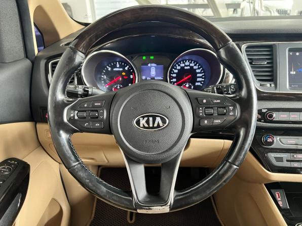 Kia Carnival III с пробегом 2019 года, цена 2 630 000 рублей, 145000 км, минивэн, Автокод Объявления